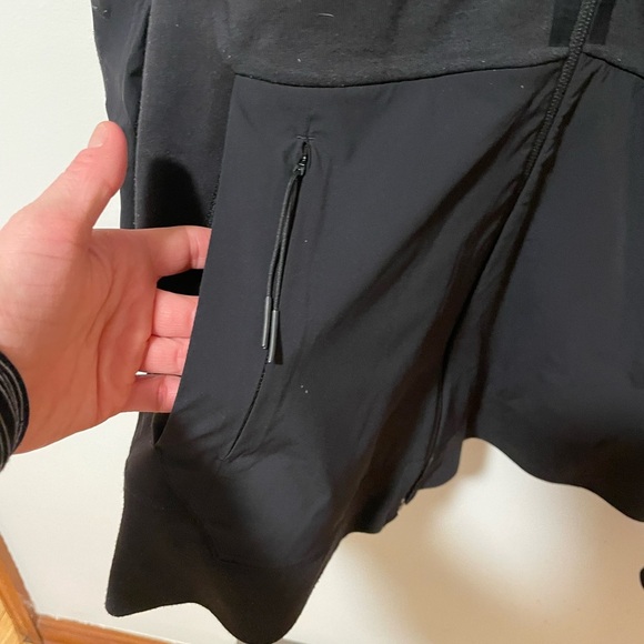 Isaora Taped Seam Hoodie Black on Black Men’s M - Picture 6 of 13